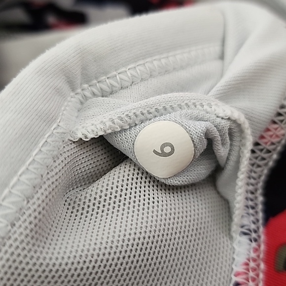 Lululemon Sports Bra - Picture 3 of 4